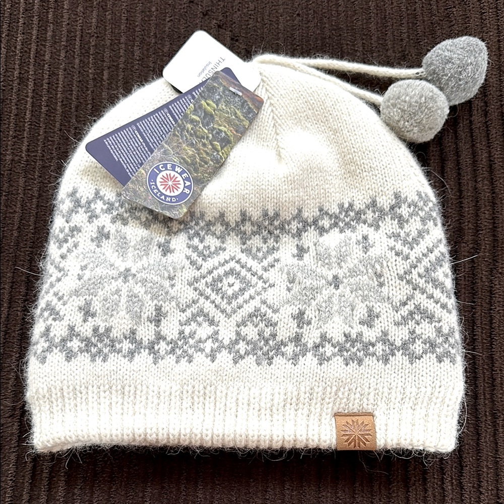 Icelandic Wool Knit Hat in Cream and Gray